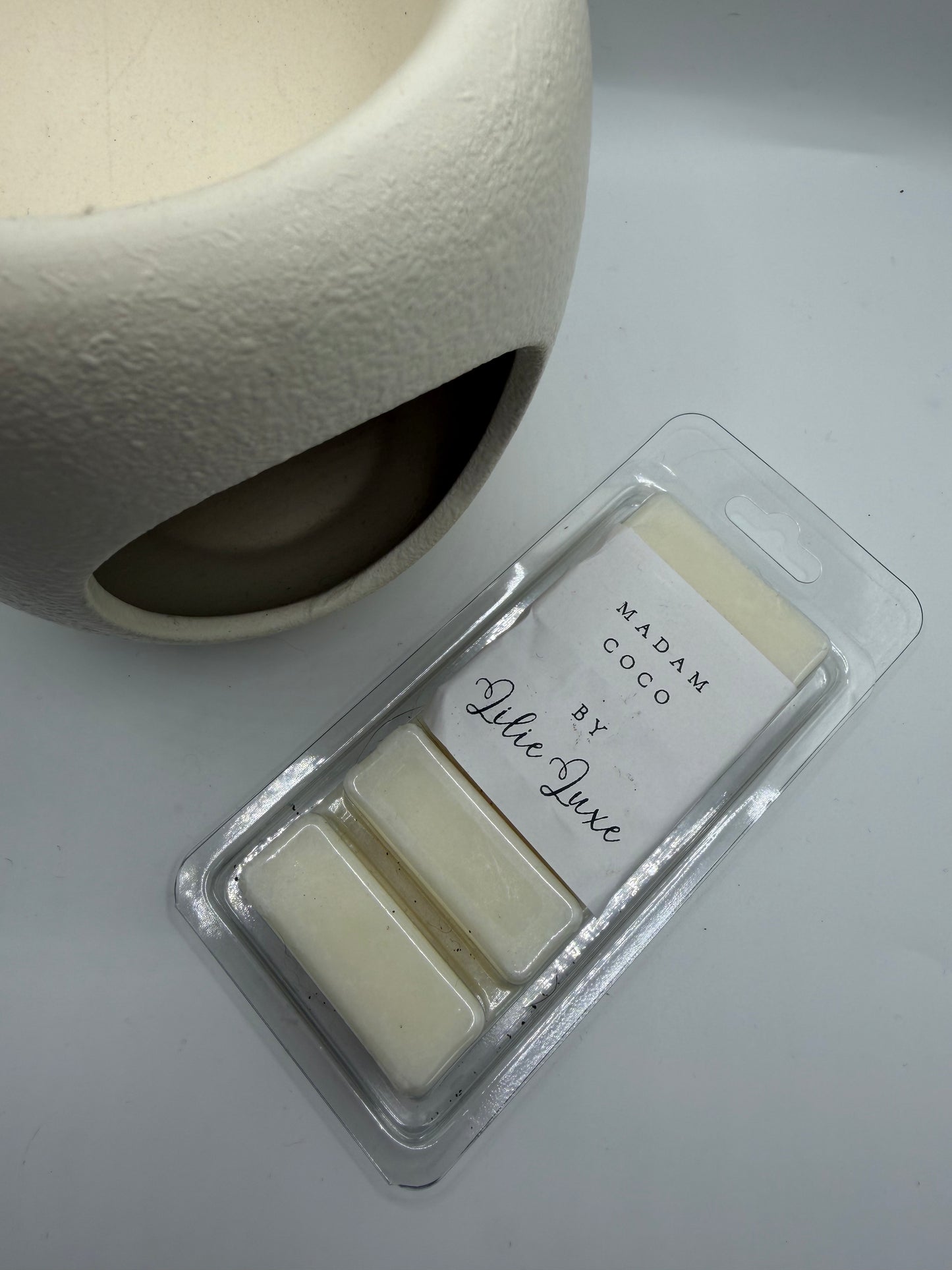 Madam Coco XL Luxe Clamshell