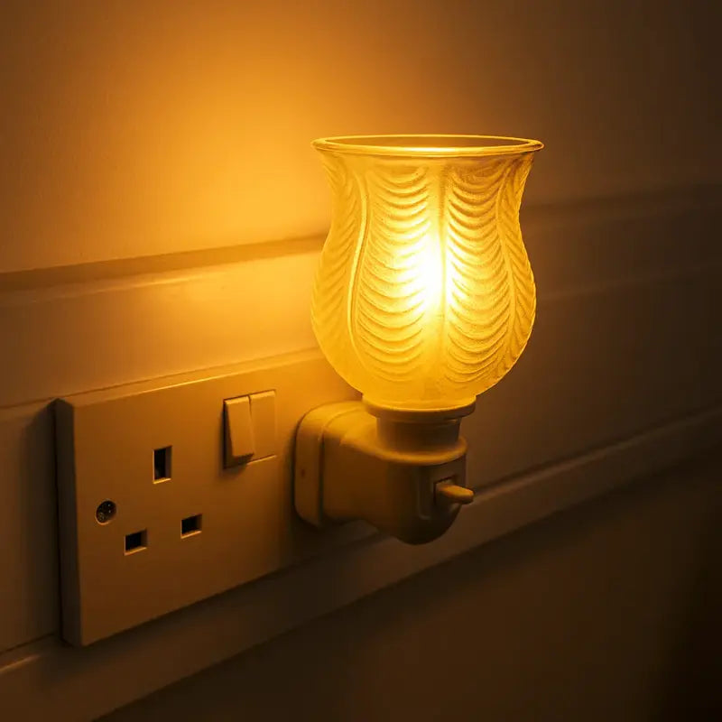 * Pre Order * Wax Warmer Ribbed Glass Plug-in Clear