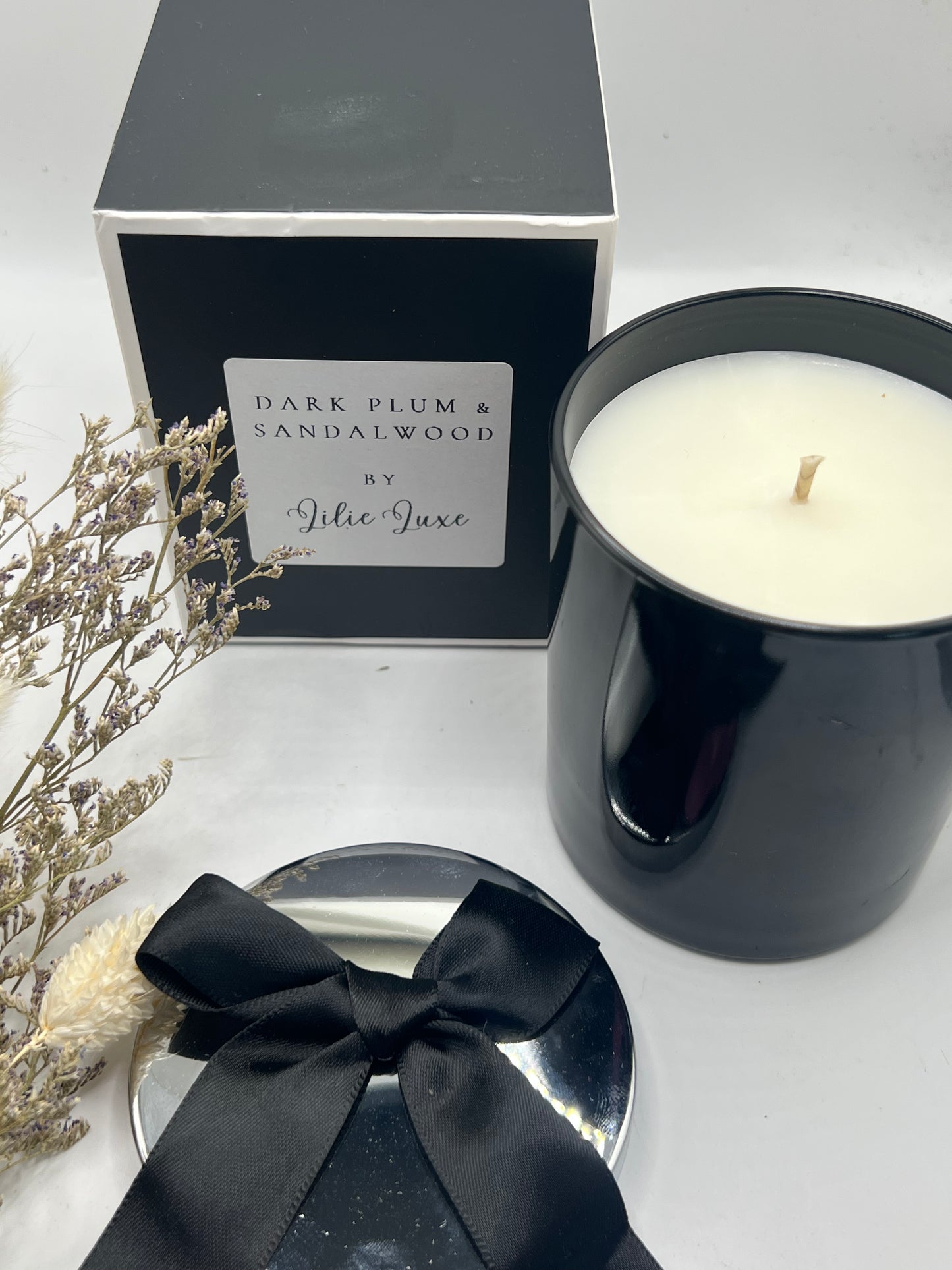 Lotti Dark Plum & Sandalwood 30cl Candle